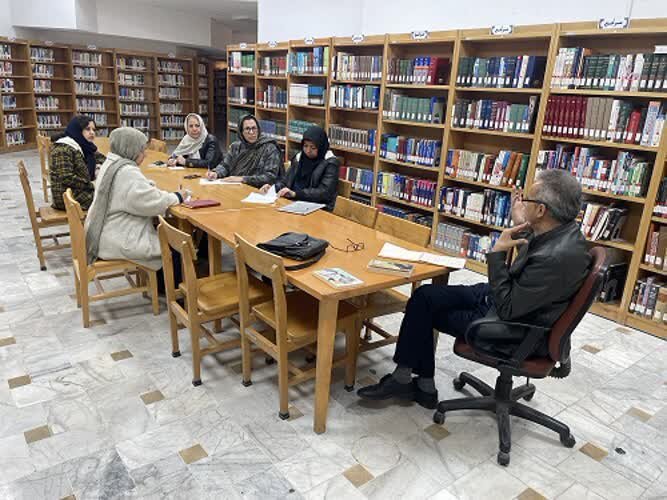 فعالیت‌های کتابخانه‌های عمومی استان مرکزی در راستای تحقق عدالت فرهنگی