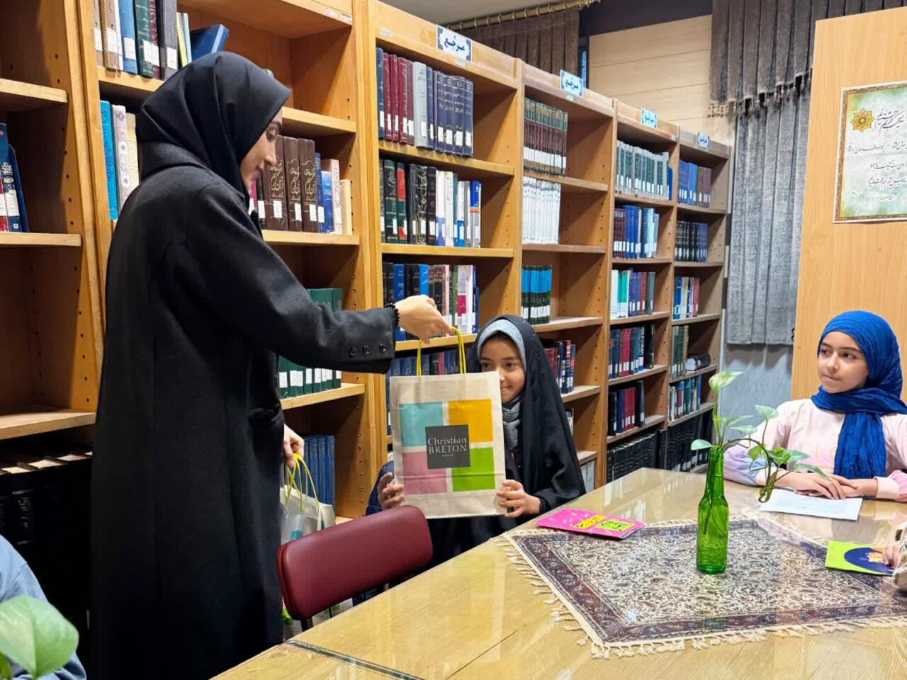 فعالیت‌های کتابخانه‌های عمومی استان مرکزی در راستای تحقق عدالت فرهنگی