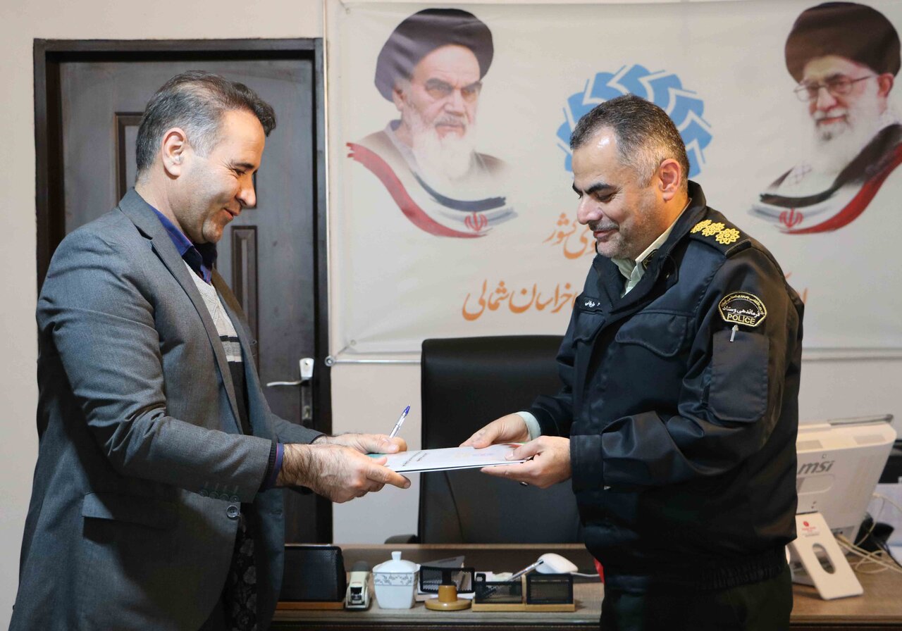 تمدید تفاهمنامه همکاری بین ادارهکل کتابخانههای عمومی و فرماندهی انتظامی خراسان شمالی