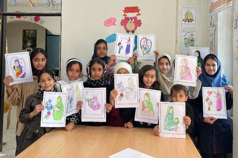 ترویج فرهنگ مطالعه و تکریم مادران در جشن‌های فرهنگی کتابخانه