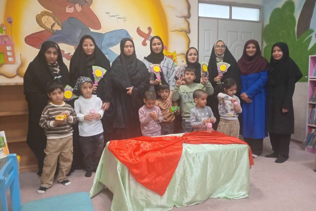 ترویج فرهنگ مطالعه و تکریم مادران در جشنهای فرهنگی کتابخانه