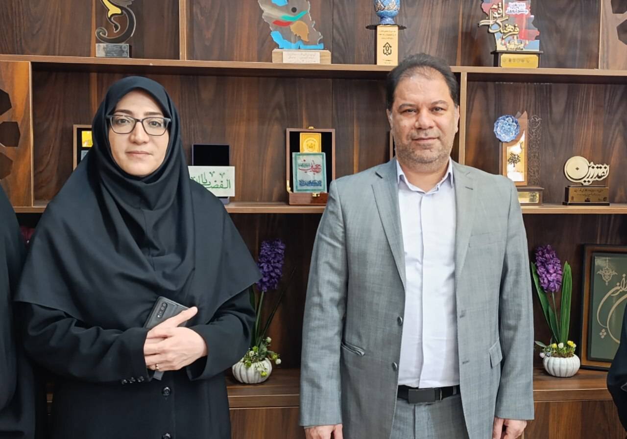 لزوم تقویت تعامل فرهنگی و علمی میان کتابخانه‌های عمومی و دانشگاه لرستان