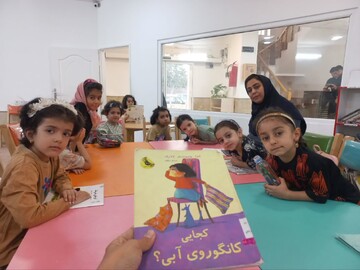 برنامه‌های شاد و آموزشی کتابخانه حضرت زهرا(س) شهر حمیدیا با استقبال کودکان روبه‌رو شده است