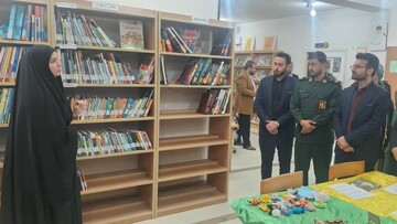 بازدید فرماندار باوی از کتابخانه روستای صلعیه