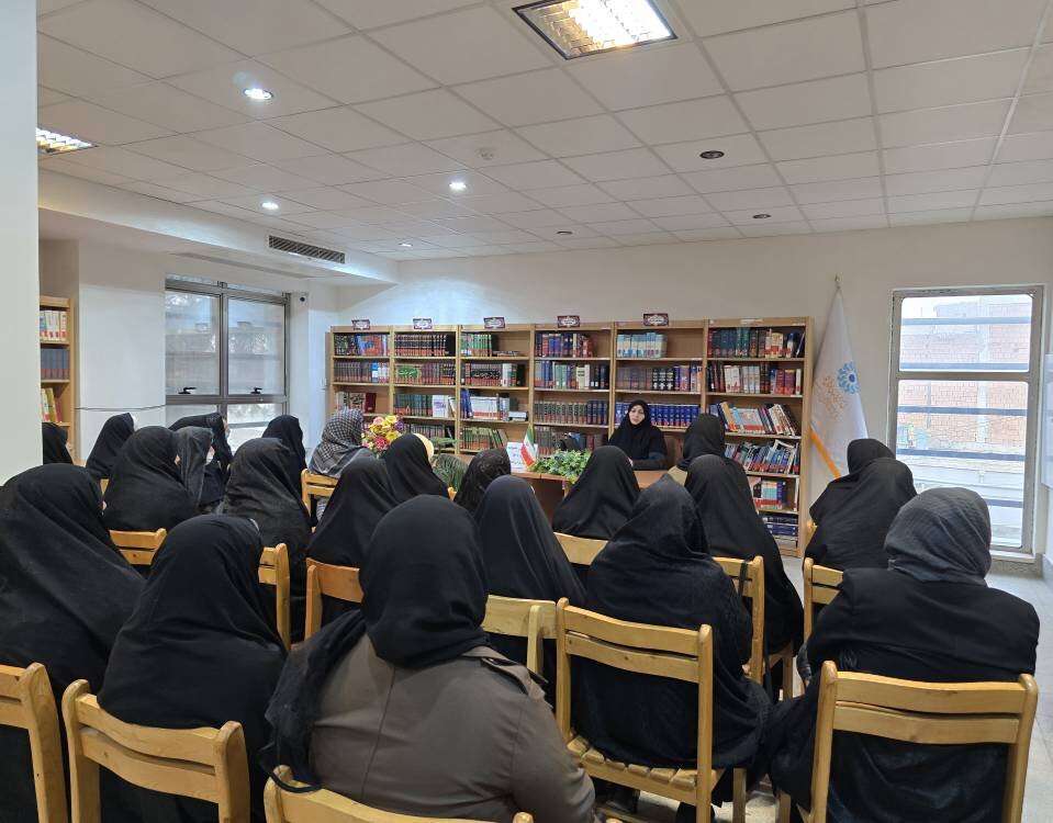 کارگاه «آموزش خانواده و مهارت‌های زندگی» در کتابخانه شهید بهشتی آشخانه برگزار شد