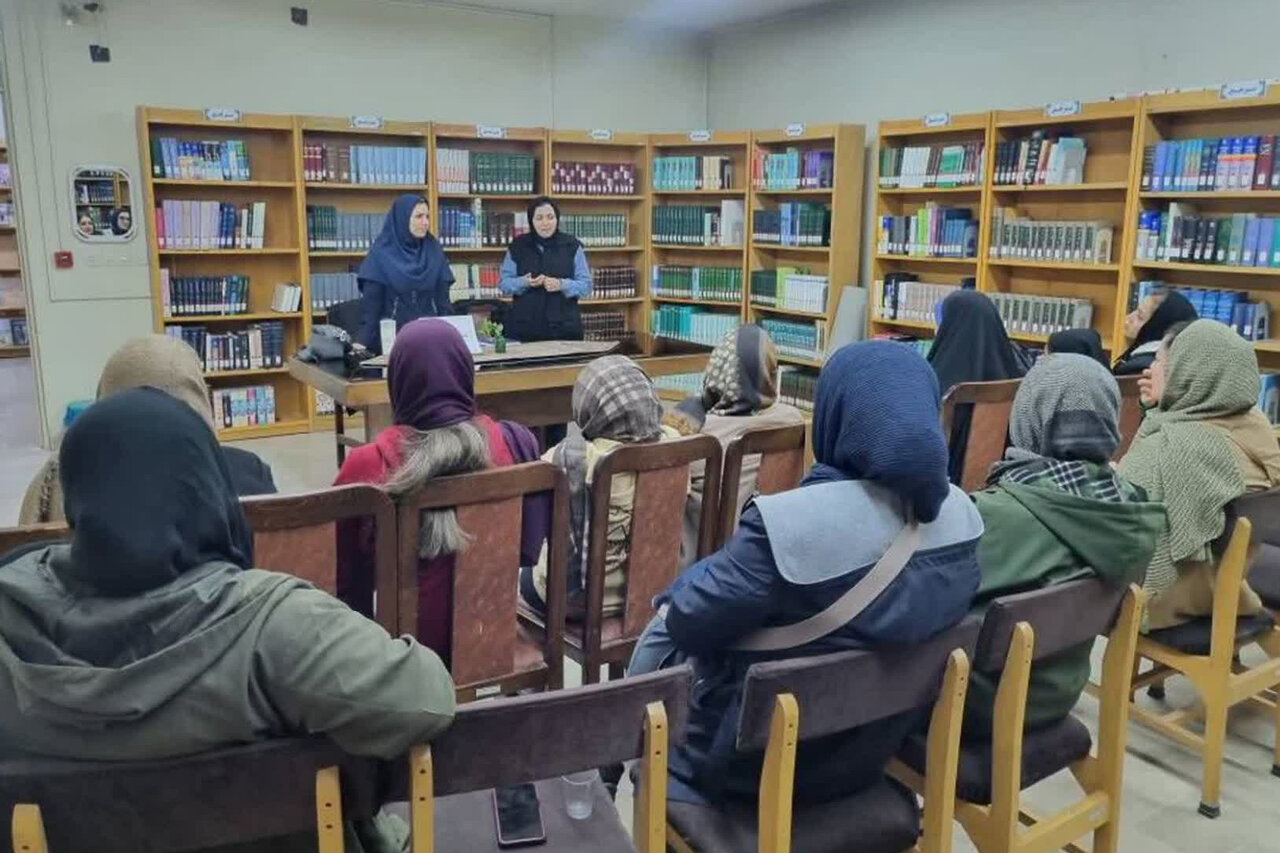 برگزاری محافل ادبی در کتابخانههای عمومی استان مرکزی