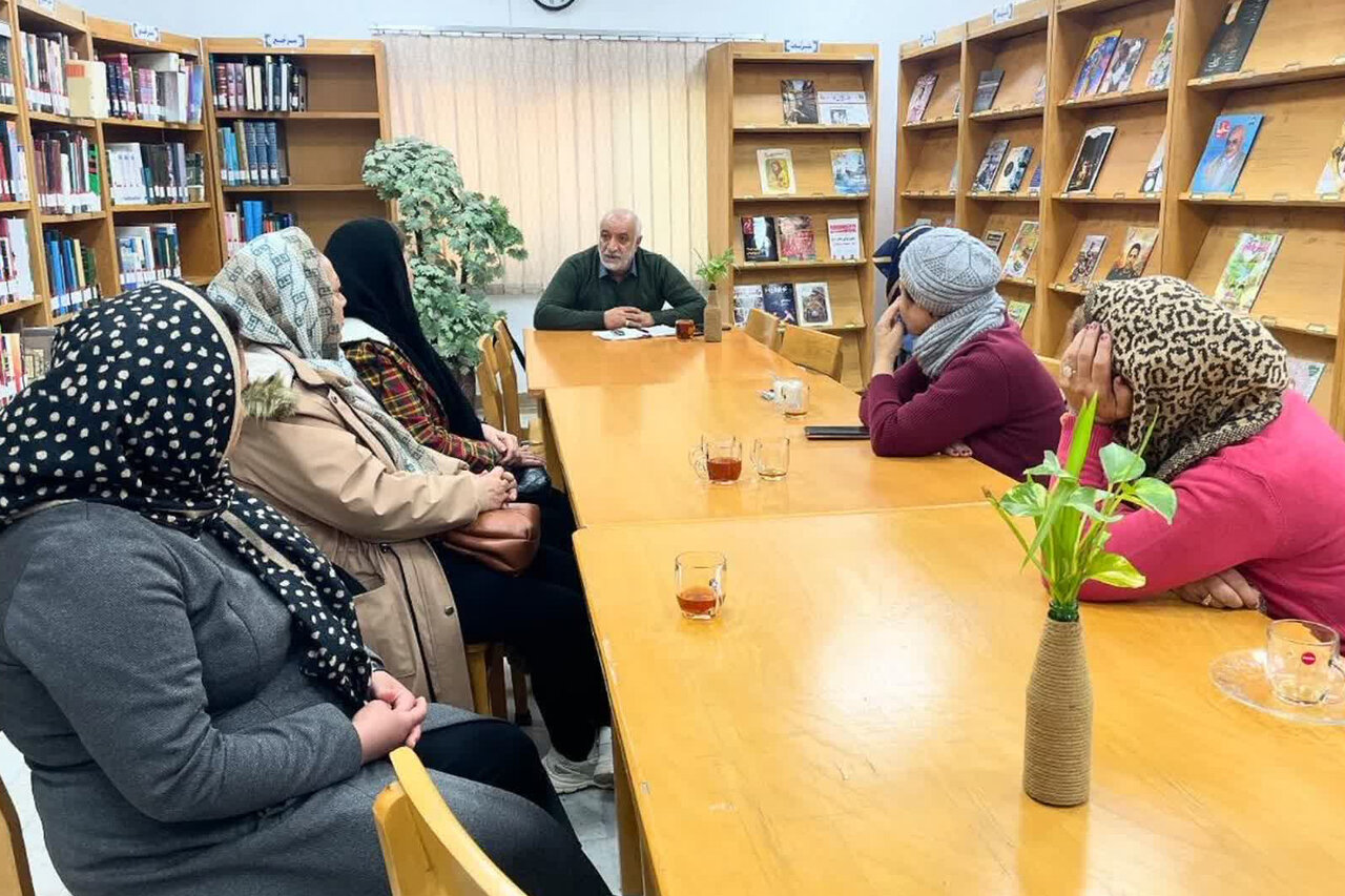 برگزاری محافل ادبی در کتابخانه‌های عمومی استان مرکزی