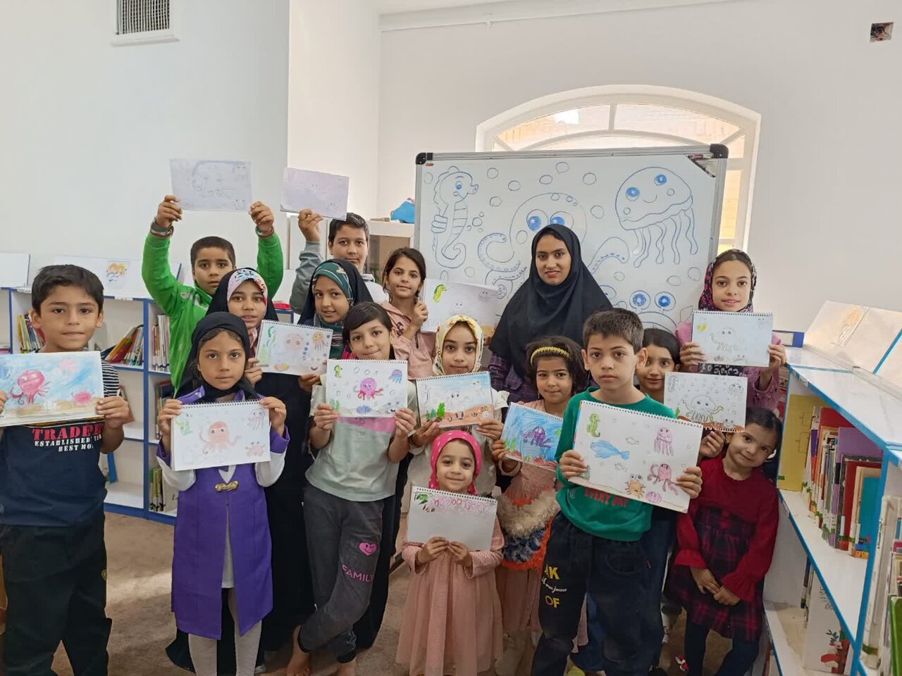 استقبال کودکان از برنامههای کتابخانه حضرت زهرا(س) شهر حمیدیا