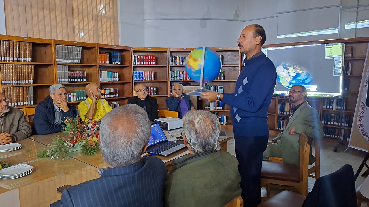 نشست «پیشدرآمد یلدایی» انجمن سبزوارشناسی برگزار شد