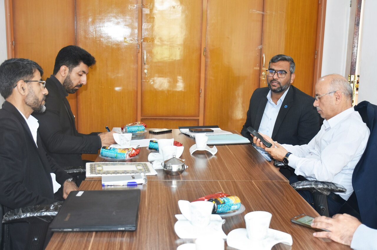 تأکید بر تعیین تکلیف کتابخانه مرکزی لامرد و اتمام پروژهها