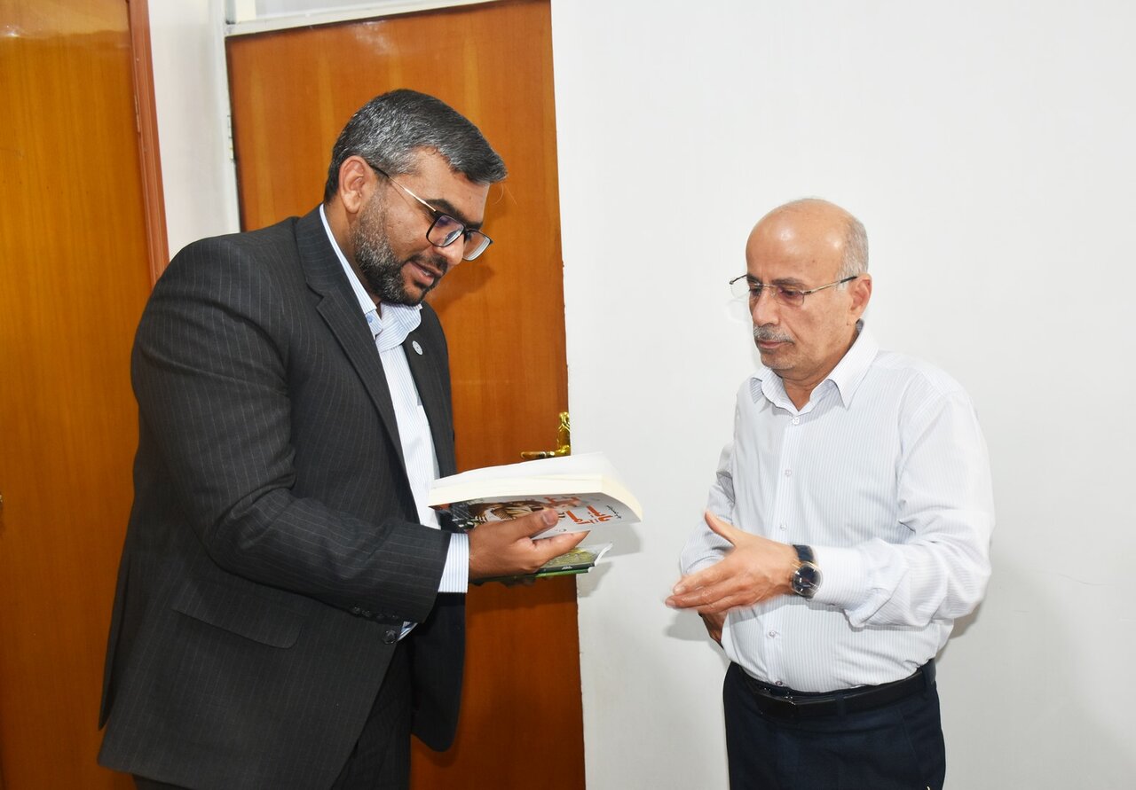 تأکید بر تعیین تکلیف کتابخانه مرکزی لامرد و اتمام پروژهها