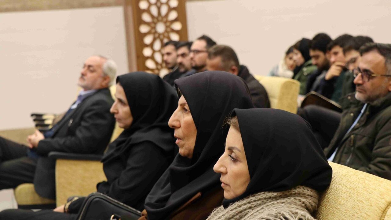 از هفت کتاب انتشارات مرکز پژوهش‌های شورای اسلامی در کتابخانه مرکزی تبریز رونمایی شد