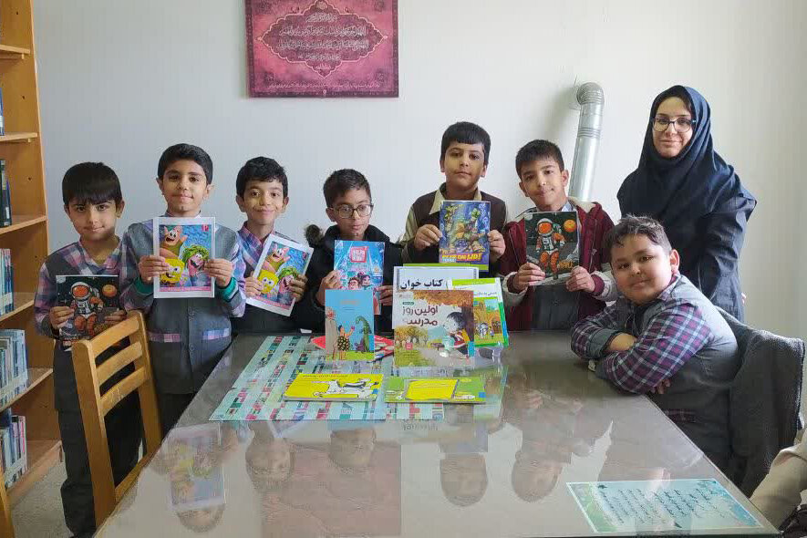 گرامیداشت روز پژوهش در کتابخانههای عمومی استان مرکزی