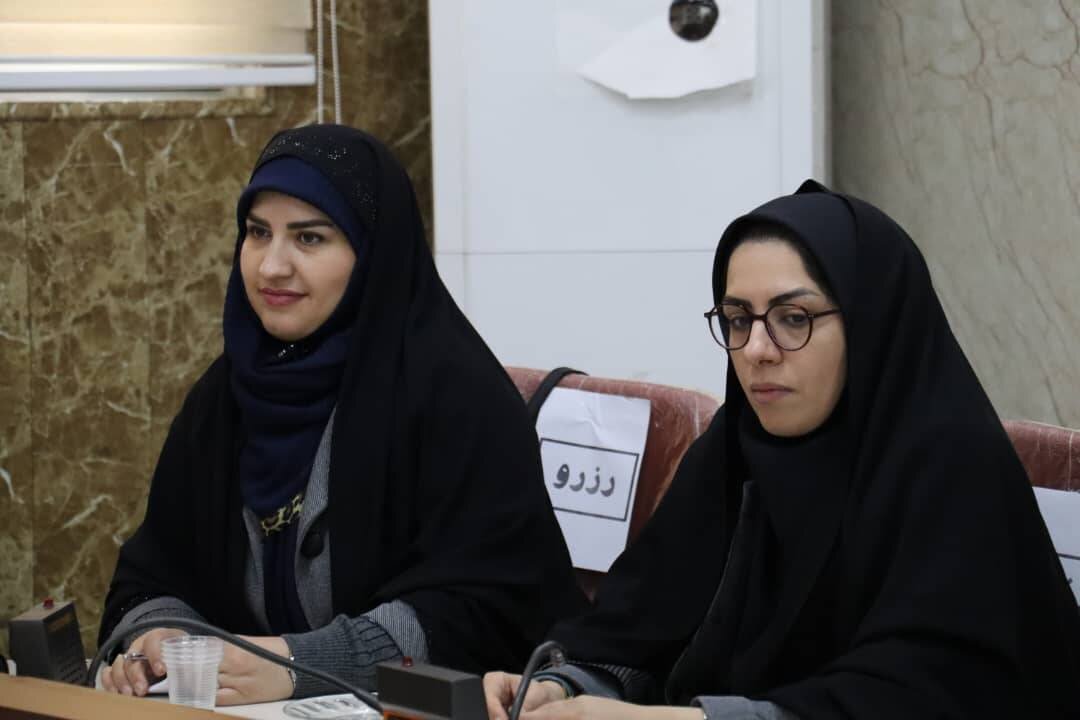 تکمیل پروژه‌های کتابخانه‌ای دورود در جلسه انجمن کتابخانه‌های عمومی این شهرستان