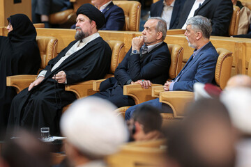 آیین اختتامیه نخستین دوره جایزه بین‌المللی امام خمینی (ره)