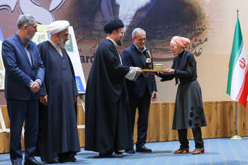 آیین اختتامیه نخستین دوره جایزه بین‌المللی امام خمینی (ره)