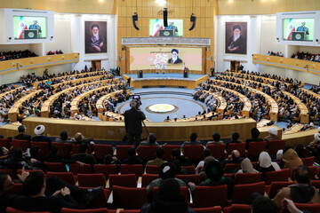 آیین اختتامیه نخستین دوره جایزه بین‌المللی امام خمینی (ره)