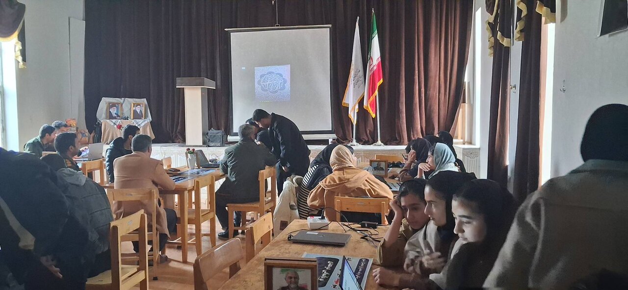 رویداد تولید محتوای دیجیتال با محوریت هوش مصنوعی در کتابخانه شهید نواب صفوی دلفان