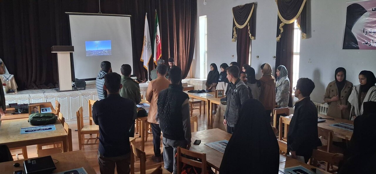 رویداد تولید محتوای دیجیتال با محوریت هوش مصنوعی در کتابخانه شهید نواب صفوی دلفان