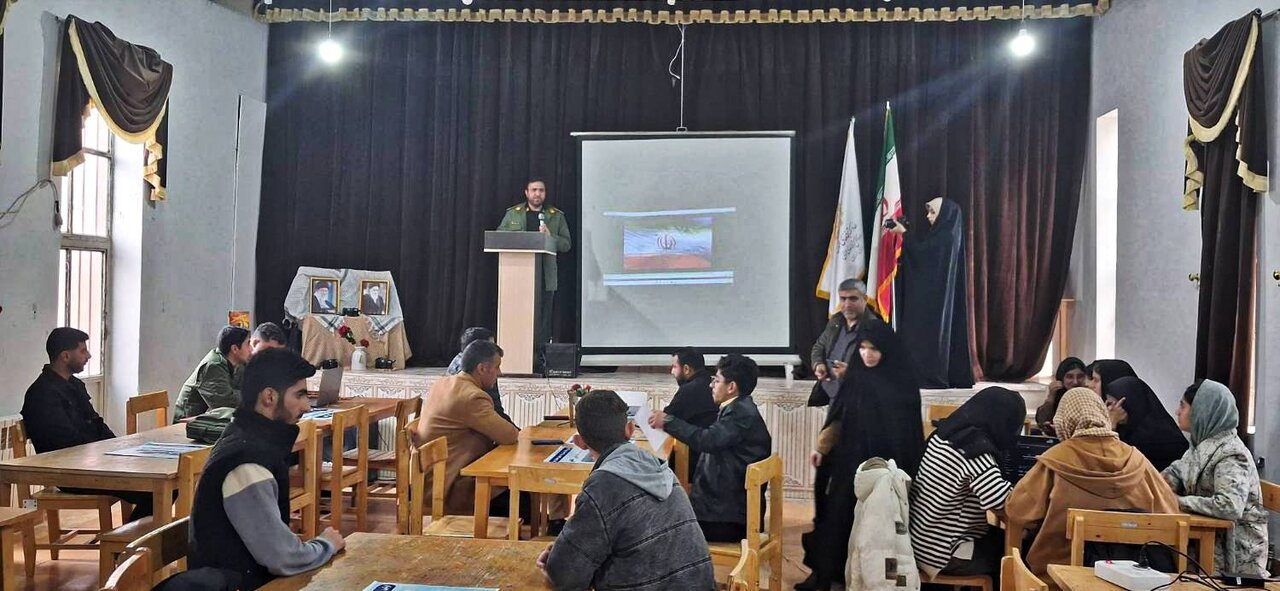 رویداد تولید محتوای دیجیتال با محوریت هوش مصنوعی در کتابخانه شهید نواب صفوی دلفان