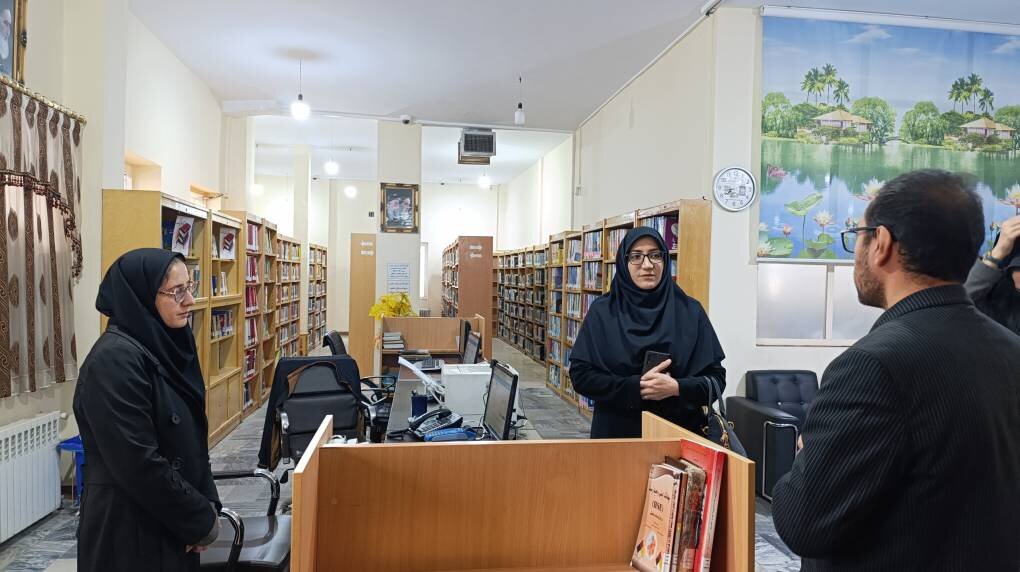 بازدید مدیرکل کتابخانه‌های عمومی لرستان از کتابخانه‌های شهری و روستایی دورود