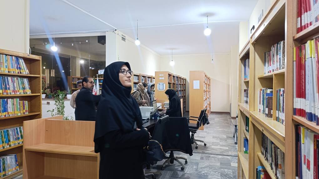 بازدید مدیرکل کتابخانه‌های عمومی لرستان از کتابخانه‌های شهری و روستایی دورود