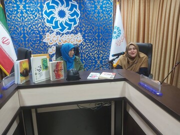 زن از دریچه کتاب