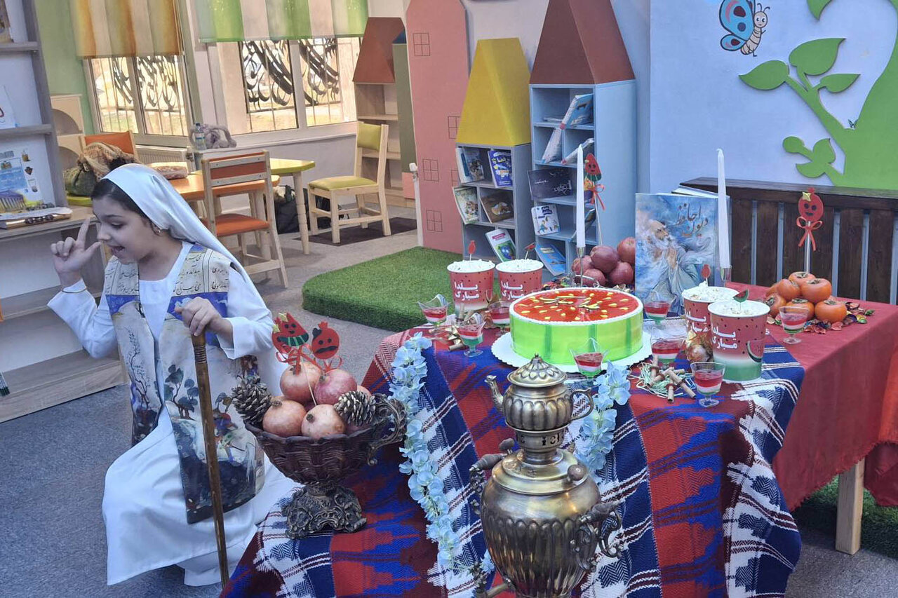 جشن «یلدا با عطر کتاب و کتابخانه» در کتابخانه پروین اعتصامی شهر ایلام