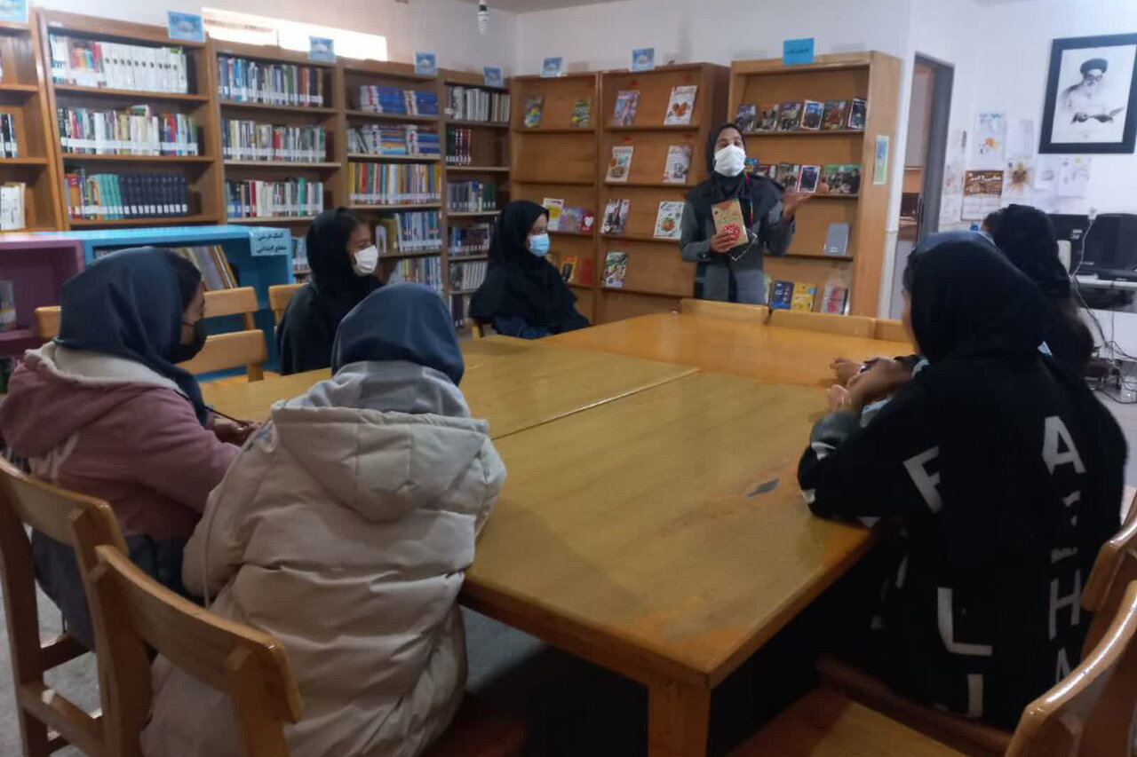 ترویج کتاب و کتابخوانی به همت کتابخانههای عمومی استان مرکزی