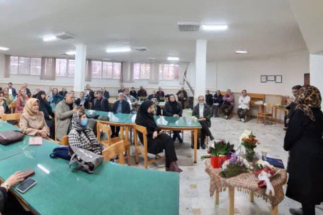 رونمایی از مجموعه شعر «خلوت تنهایی» در اراک