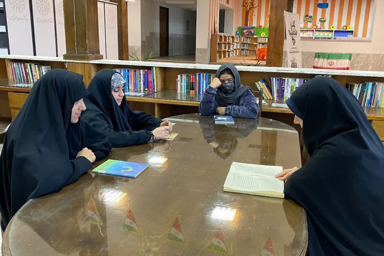 برگزاری برنامه‌های فرهنگی ترویجی در کتابخانه‌های عمومی استان مرکزی