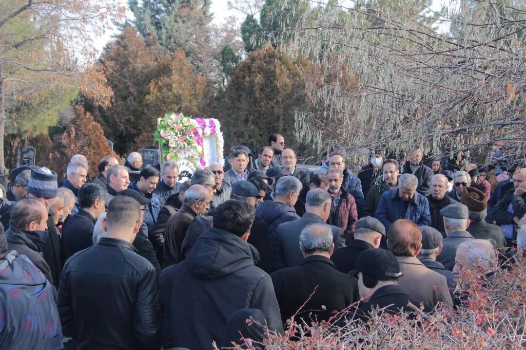 مراسم تشییع خیر کتابخانه‌ساز با حضور مدیرکل کتابخانه‌های عمومی آذربایجان‌شرقی