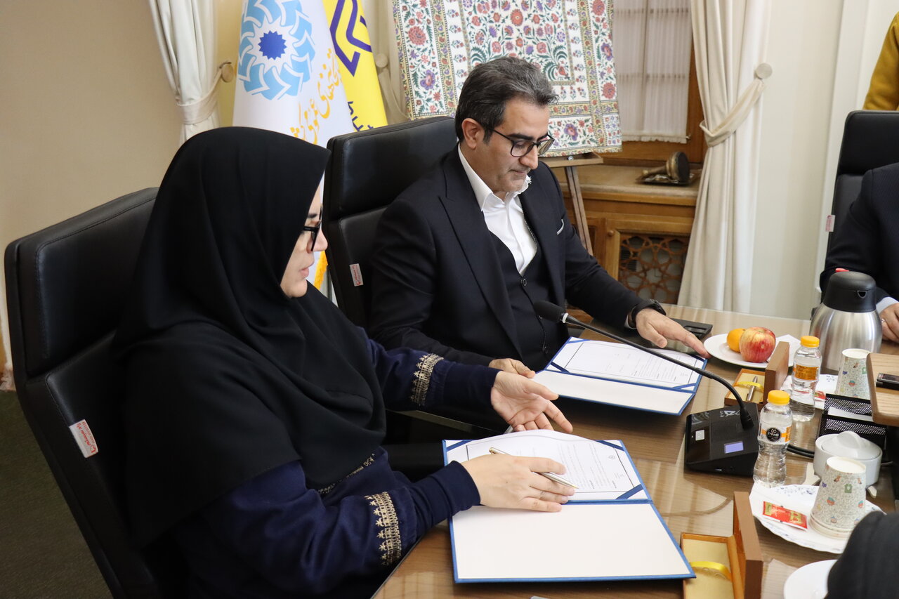 آسان‌تر کردن دسترسی به کتاب، هدف مشترک  نهاد کتابخانه‌های عمومی و شرکت ملی پست است