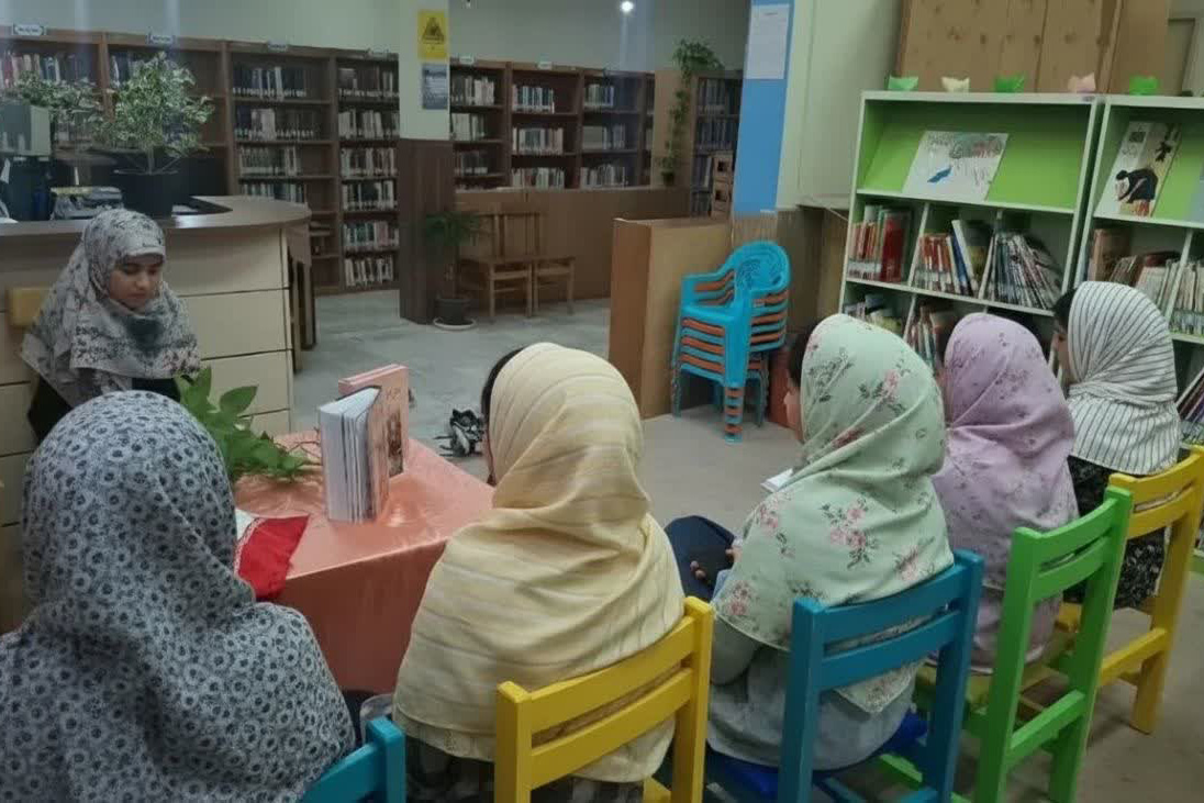 همنشینی با کتاب در آیین «یلداخوانی» کتابخانههای استان مرکزی