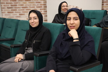 جشن یلدایی با محوریت حفظ آیین‌های کهن ایرانی در کتابخانه مرکزی یزد برگزار شد