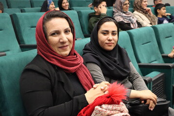 جشن یلدایی با محوریت حفظ آیین‌های کهن ایرانی در کتابخانه مرکزی یزد برگزار شد