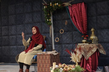 جشن یلدایی با محوریت حفظ آیین‌های کهن ایرانی در کتابخانه مرکزی یزد برگزار شد