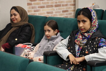 جشن یلدایی با محوریت حفظ آیین‌های کهن ایرانی در کتابخانه مرکزی یزد برگزار شد