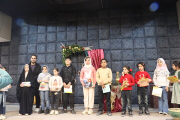 جشن یلدایی با محوریت حفظ آیین‌های کهن ایرانی در کتابخانه مرکزی یزد برگزار شد