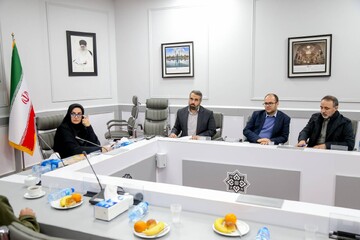 بازدید دبیرکل نهاد کتابخانه‌های عمومی کشور از کتابخانه مرکزی قم