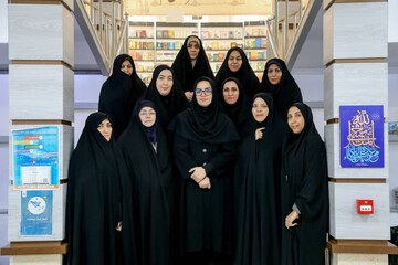 بازدید دبیرکل نهاد کتابخانه‌های عمومی کشور از کتابخانه مرکزی قم