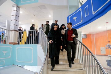 بازدید دبیرکل نهاد کتابخانه‌های عمومی کشور از کتابخانه مرکزی قم