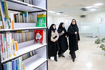 بازدید دبیرکل نهاد کتابخانه‌های عمومی کشور از کتابخانه مرکزی قم