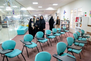 بازدید دبیرکل نهاد کتابخانه‌های عمومی کشور از کتابخانه مرکزی قم