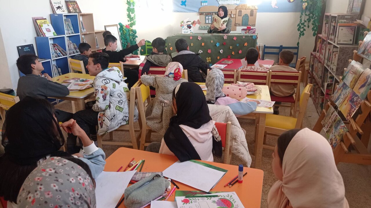 برگزاری ویژهبرنامه فرهنگی به مناسبت شب یلدا در کتابخانه عمومی ابوعلیسینا سنبلآباد