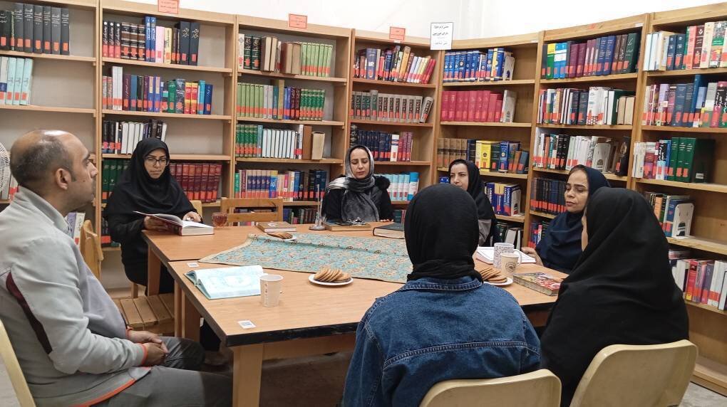 «یلدا با طعم کتاب» در کتابخانه های عمومی استان تهران به اجرا در آمد