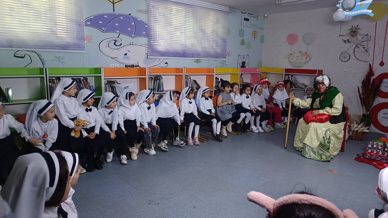 «یلدا با طعم کتاب» در کتابخانه های عمومی استان تهران به اجرا در آمد