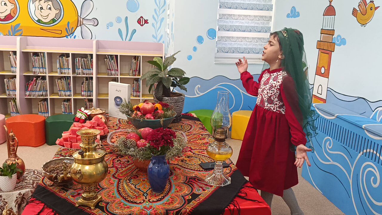 یلدای فرهنگی در کتابخانه عمومی کوثر خرمدره برگزار شد