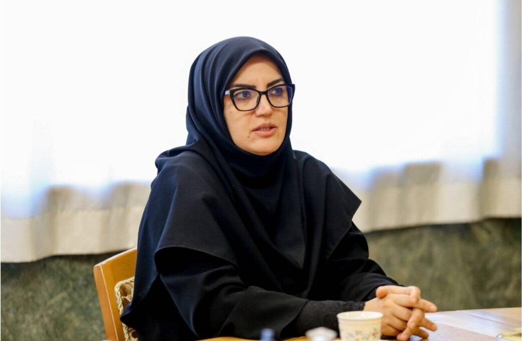 قم استانی با رتبه بالا در تعداد ناشران، کتابفروشان و میزان فروش کتاب است