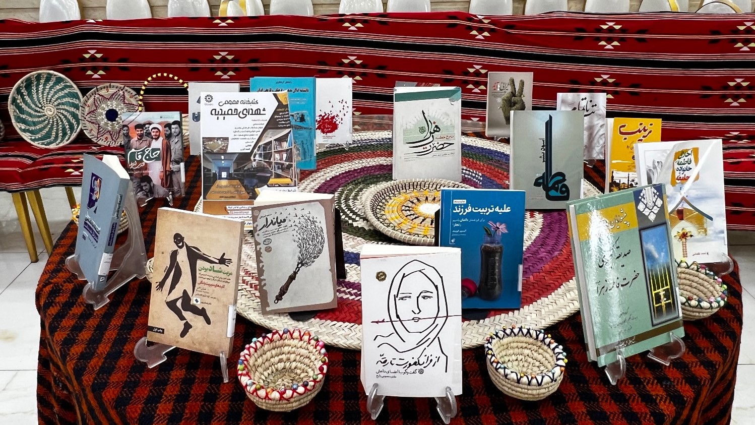 غرفه فرهنگی کتابخانه‌های عمومی حمیدیه برپا شد